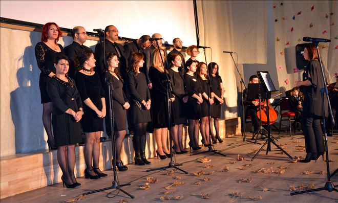 Biga Belediyesi Korosundan Atatürk Konseri