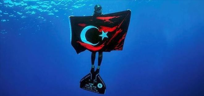 100 Metrede Türk Bayrağı