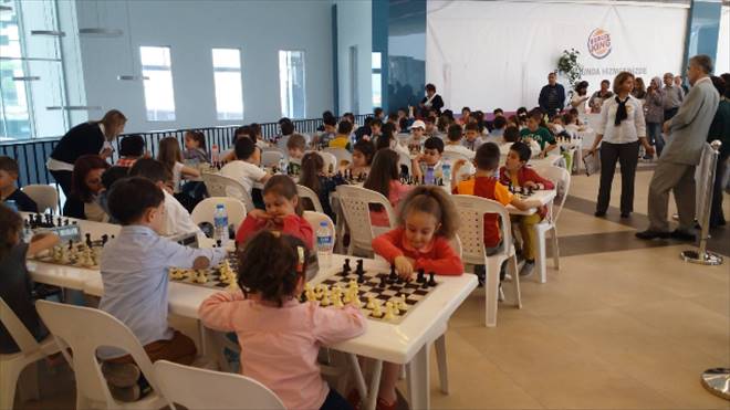 Satranç Turnuvası ve Şenliği  Sonuçlandı