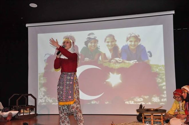 Vatan Sevgisi Şiir Tadında Sahnelendi