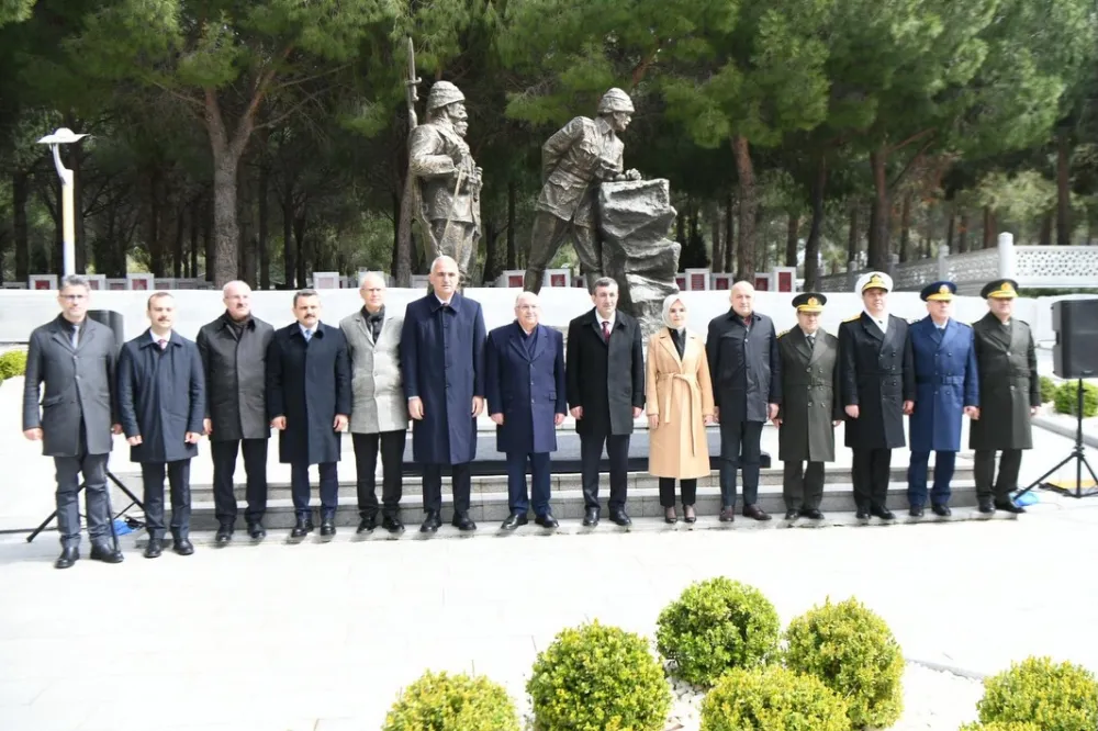 ŞEHİTLER ABİDESİNDE 111 YIL ÇOŞKUSU