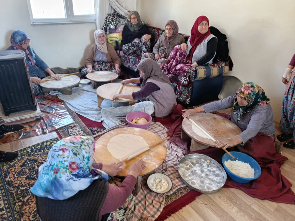 DAMAK ÇATLATAN BAKLAVA